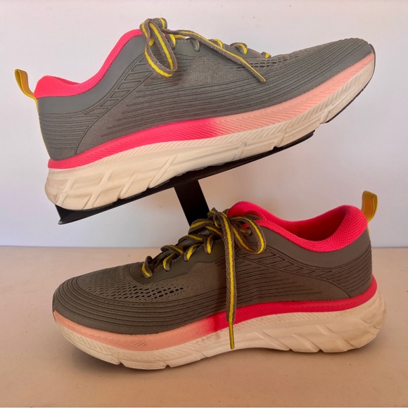 Reebok Women’s Road Strider Running Shoes Gray/Pink Size 7.5 - Picture 2 of 6